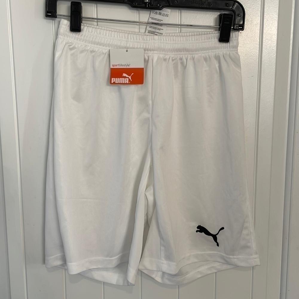 Puma youth XL white athletic basketball shorts without inner liner slip new